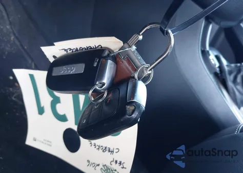 2016 Jeep Cherokee Limited z USA, uszkodzony, nr VIN 1C4PJMDB9GW211462